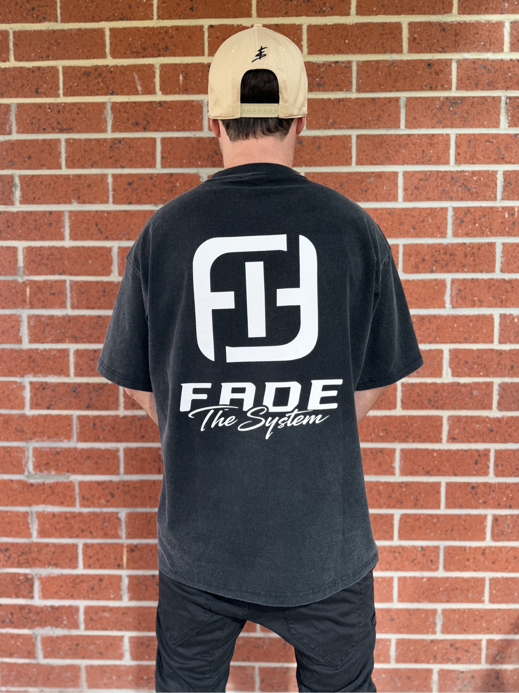 FADE THE SYSTEM WASHED BLACK SIGNATURE TEE
